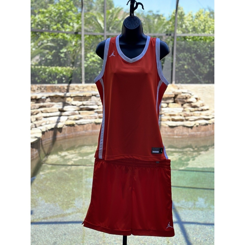 Nike Air Jordan Women's Practice Jersey and Shorts Set Orange Size L NWT